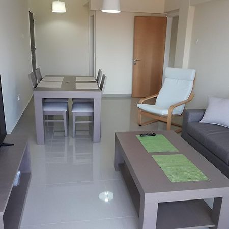 32 Hill Court Apartment ลาร์นาคา ภายนอก รูปภาพ