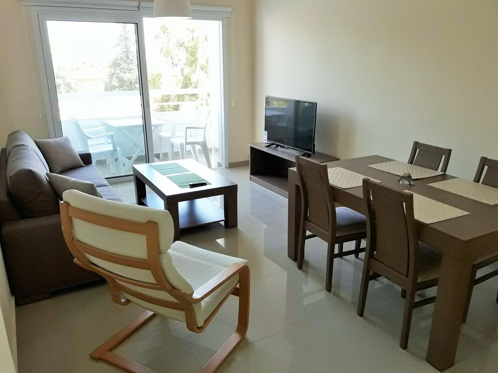 32 Hill Court Apartment ลาร์นาคา ภายนอก รูปภาพ