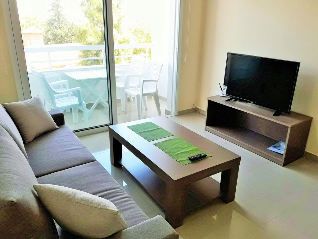 32 Hill Court Apartment ลาร์นาคา ภายนอก รูปภาพ