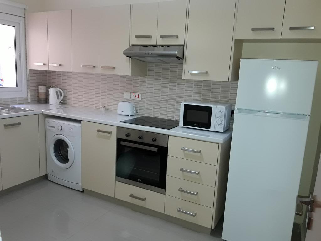 32 Hill Court Apartment ลาร์นาคา ภายนอก รูปภาพ
